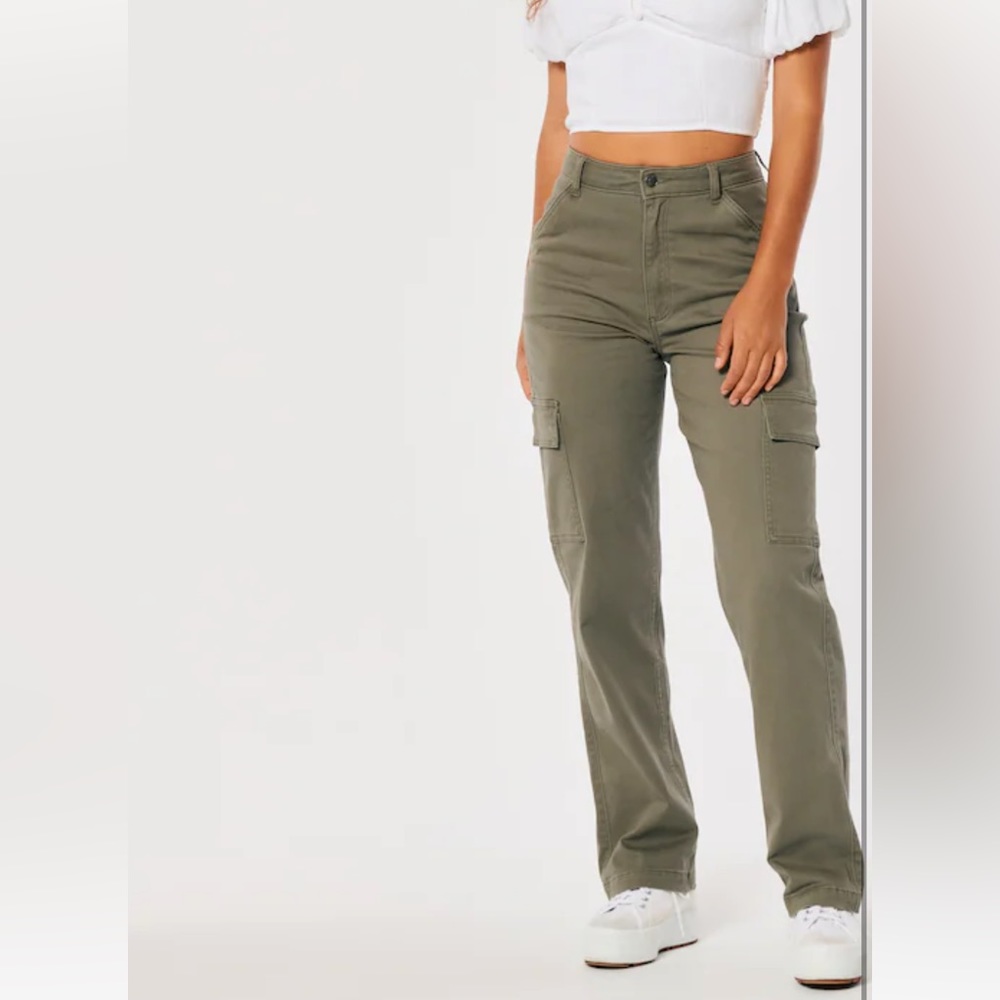 Hollister High Rise Cargo Pants